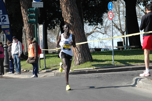 Maratona della Città di Roma (22/03/2009) dominici_km_12_575