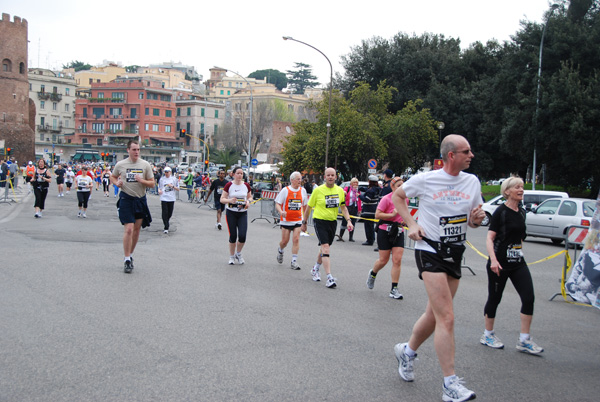 Maratona di Roma (21/03/2010) pat_2137