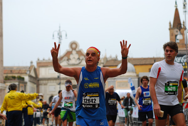 Maratona di Roma (21/03/2010) lorenzo_0333