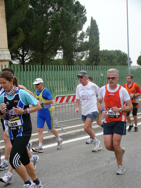 Maratona di Roma (21/03/2010) mario_5048