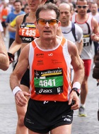 Marziale alla Maratona di Roma 2010 (foto di Robert Bahcic)