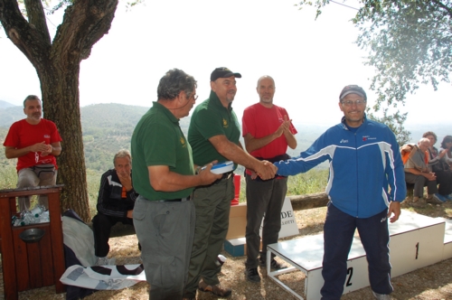Il defibrillatore donato dalla Podistica Solidariet ai Rangers d'Italia sez. di Tivoli in occasione dello Short Trail