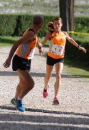 Il cambio volante tra Michela Ciprietti e Giuseppe Zagordi alla Maratona a Staffetta