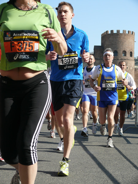 Maratona della Città di Roma (22/03/2009) giulia_1050345
