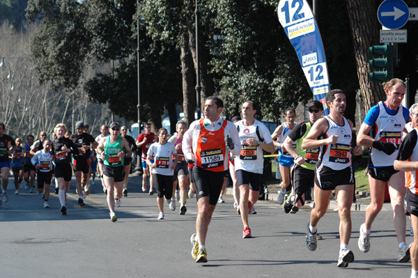 Maratona della Città di Roma (22/03/2009) dominici_km_12_616