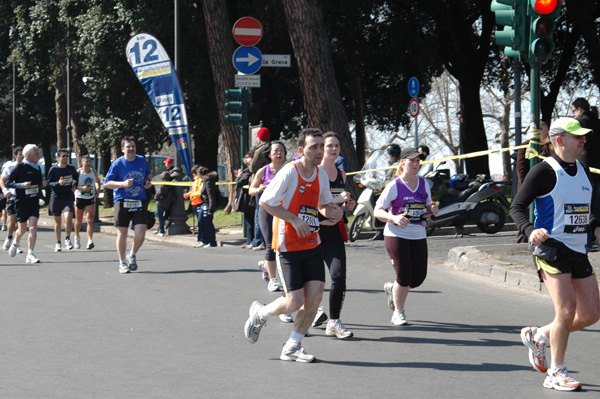Maratona della Città di Roma (22/03/2009) dominici_km_12_765