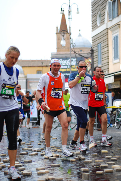 Maratona di Roma (21/03/2010) lorenzo_0350