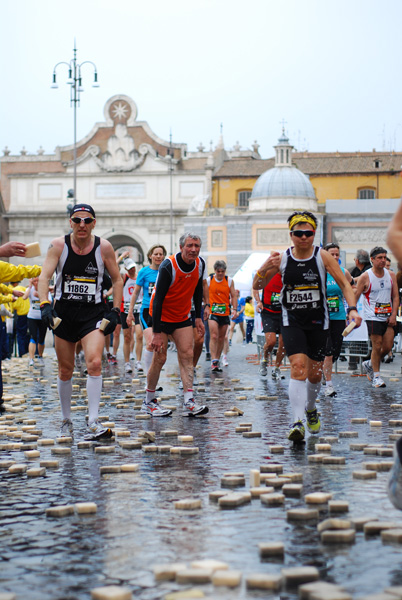 Maratona di Roma (21/03/2010) lorenzo_0369