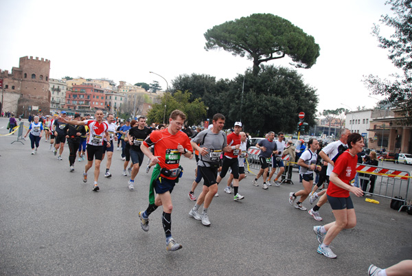 Maratona di Roma (21/03/2010) pat_2039