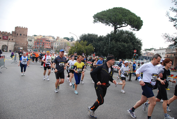 Maratona di Roma (21/03/2010) pat_2041