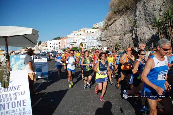 Giro a tappe dell'Isola di Ponza (01/07/2019) 00005